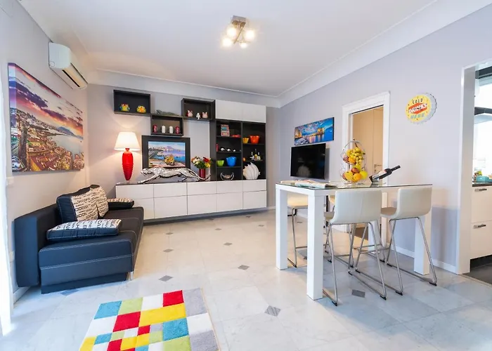 Terrazza A Chiaia 아파트 나폴리