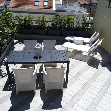 Terrazza A Chiaia Apartmán