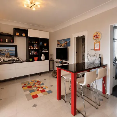 דירה Terrazza A Chiaia נאפולי