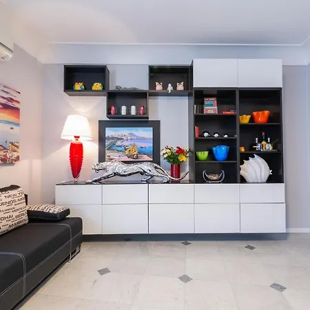 Apartament Terrazza A Chiaia